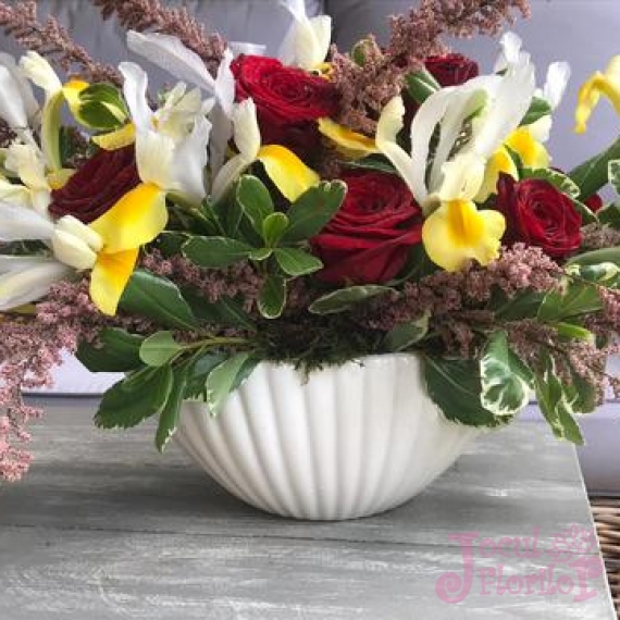 Aranjament floral irisi