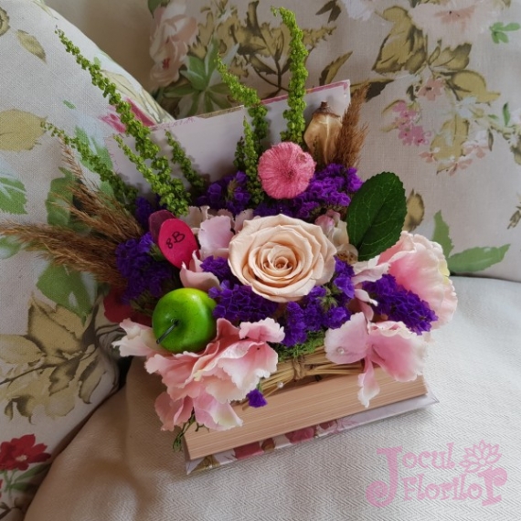 Aranjament trandafir criogenat in carte