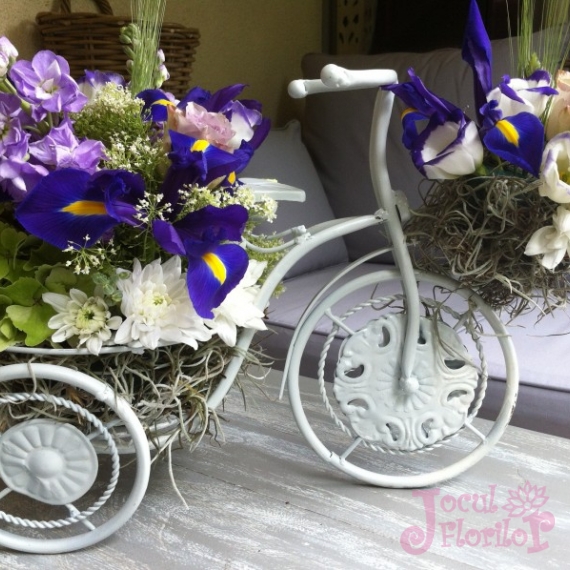 Bicicleta cu flori