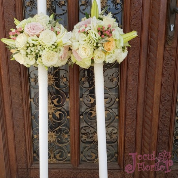 Lumanari mari crini si trandafiri