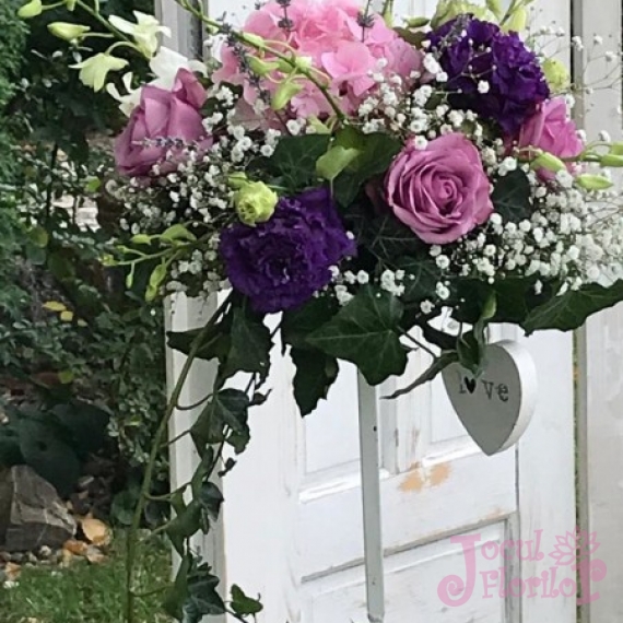 Stalpisor roz cu mov