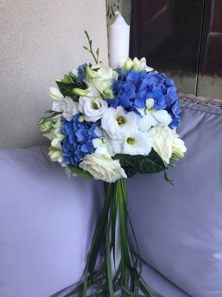 Lumanare alb cu albastru